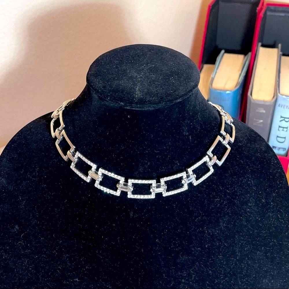 Silver tone links choker necklace w rhinestone NWT